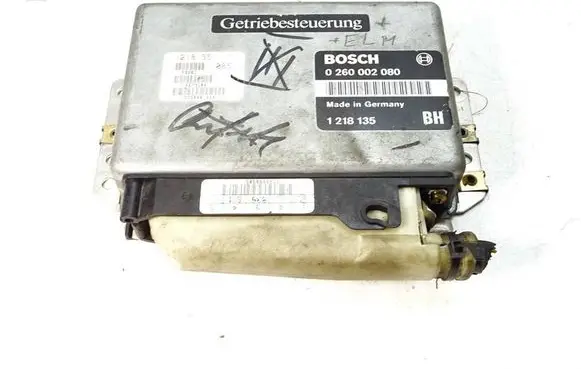 BMW 7 E32 Engine control unit/module ECU 02600020801218135