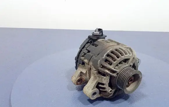 Toyota Yaris Generator/alternator 27060-0J061