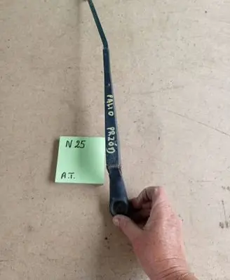 Fiat Palio Front wiper blade arm 68953685