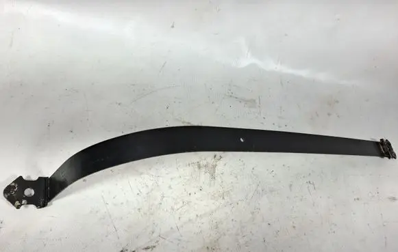 Volkswagen PASSAT B5 Fuel tank mounting bracket 8E0201653