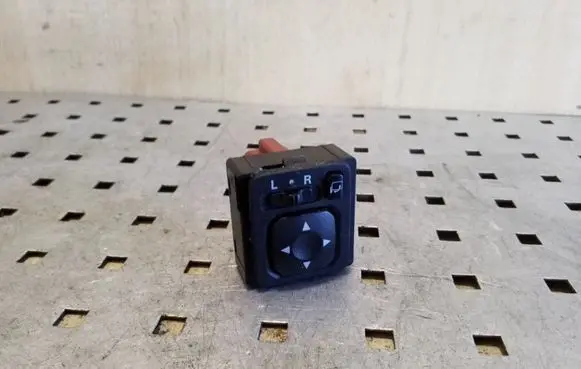 Mitsubishi Outlander Wing mirror switch 183569