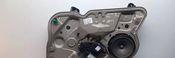 Skoda Octavia Mk2 (1Z) Front door window regulator with motor 1Z1837656P 080120100912 4FEAD9