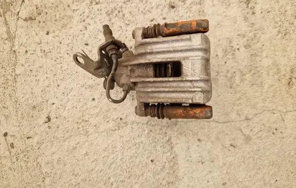 Volkswagen Scirocco Rear brake caliper