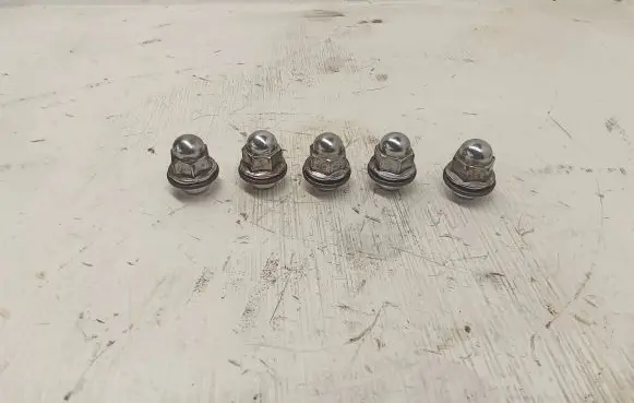 Mitsubishi Outlander Nuts/bolts 