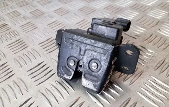 Tailgate/trunk/boot lock/catch/latch