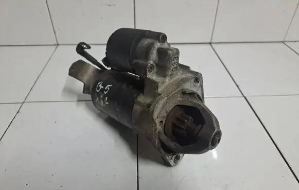 Skoda Superb B5 (3U) Starter motor 06B911023 0001107073