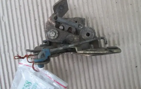 Peugeot 505 Rear door lock