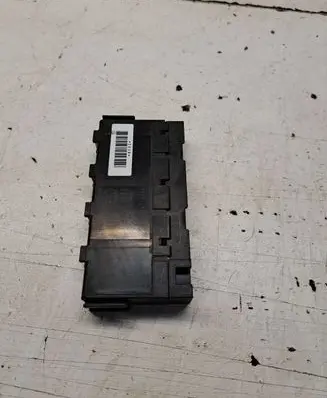 Toyota Avensis T250 Fuse module 8264147020 72811030