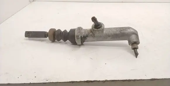 Audi A6 S6 C4 4A Clutch master cylinder 4A1721401