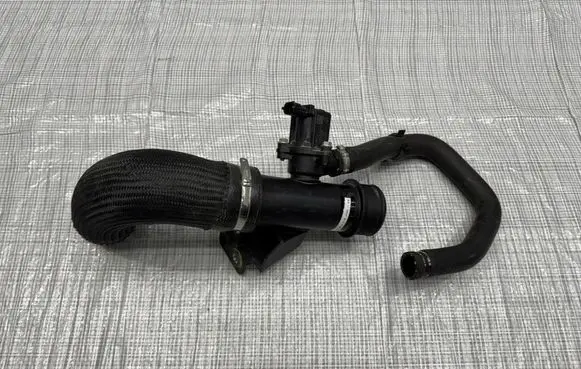 Maserati GranTurismo Intercooler hose/pipe 50051596