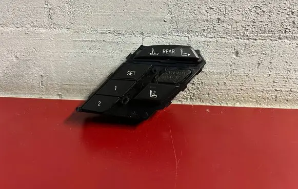 BMW X7 G07 Seat memory switch 9436041