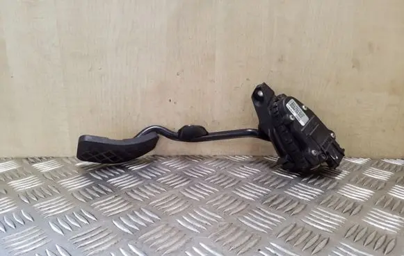 Audi A4 S4 B6 8E 8H Accelerator throttle pedal 8E2721523