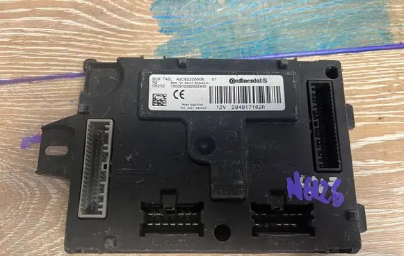 Dacia Sandero Engine control unit/module A2C92226506 284B17162R 1500912062522400