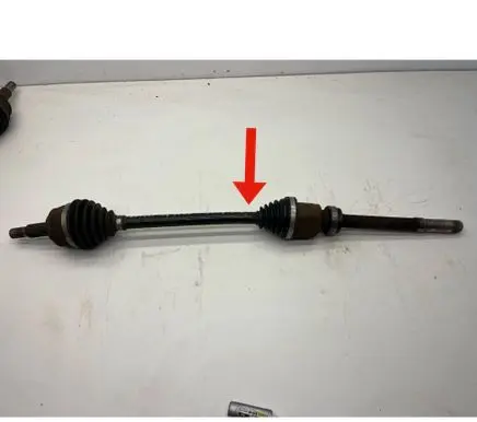 Peugeot 3008 II Front driveshaft 9811176480