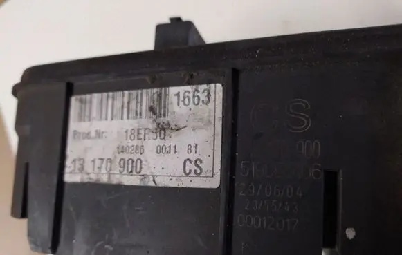 Opel Vectra C Fuse module 13170900 519065106