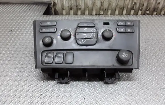 Volvo V70 Climate control unit
