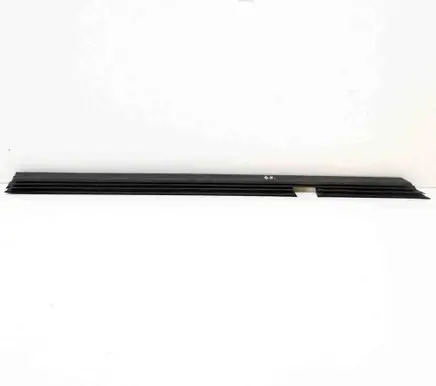 BMW 5 G30 G31 Rear door glass trim molding 7336983
