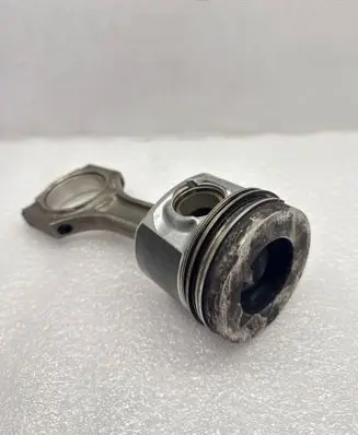 BMW X5 E70 Piston with connecting rod 7805329 8508023