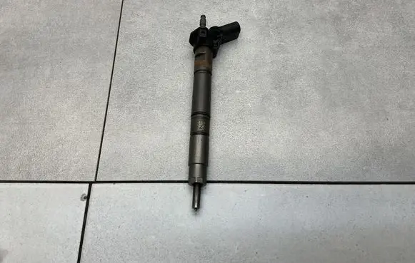 Audi A7 S7 4G Fuel injector 059130277CR