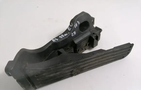 Audi A3 S3 8P Accelerator throttle pedal 1K1721503P