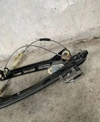Volkswagen Beetle A5 Front door electric window regulator 