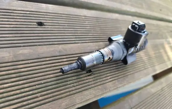 Fuel injector