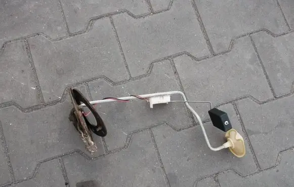 Subaru Impreza II Fuel level sensor POMPAPYWAK
