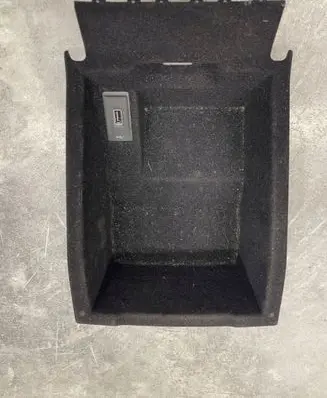 Volkswagen Touareg III Other center console (tunnel) element