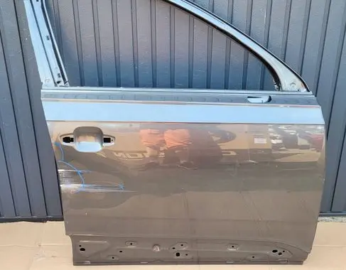 Audi Q7 4M Front door
