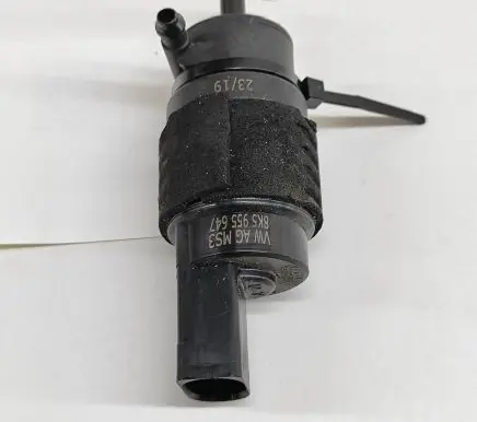 Audi A5 Windscreen/windshield washer pump 8K5955647