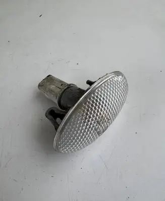 Peugeot 307 Front fender indicator light