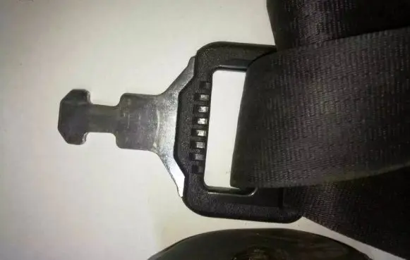 Mercedes-Benz W123 Front seatbelt 1238603285