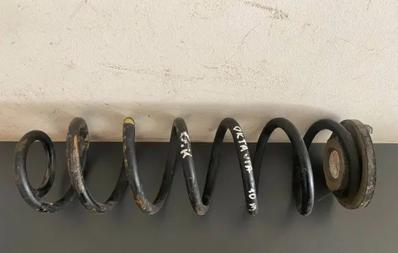 Skoda Octavia Mk2 (1Z) Rear coil spring 1K0512149