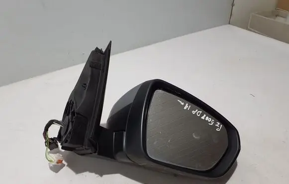 Peugeot 5008 Front door electric wing mirror 1635224280