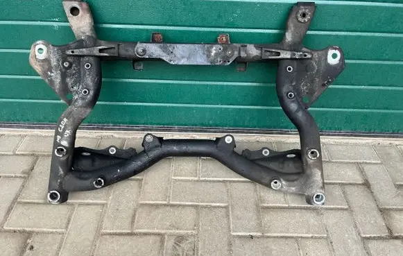 Mercedes-Benz C W204 Front subframe