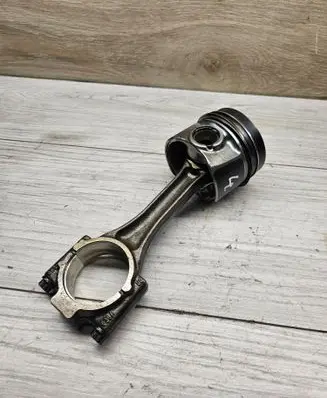 Volkswagen Golf VII Piston with connecting rod 03LA