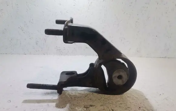 Toyota Corolla Verso AR10 Engine mount bracket