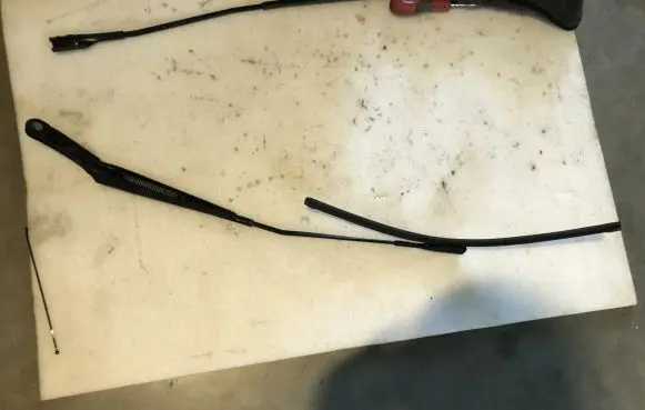 Audi Q5 SQ5 Windshield/front glass wiper blade 8R1955408 8R1955408B