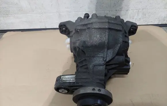 Jeep Grand Cherokee Rear axle beam with reductor 
