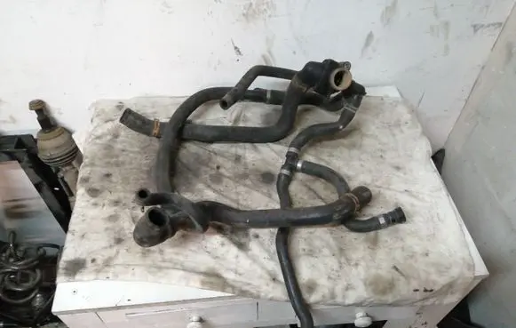 Ford Transit Engine coolant pipe/hose 6C1Q9K478