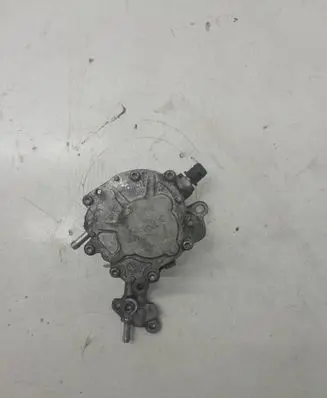 Volkswagen Golf V Fuel distributor 