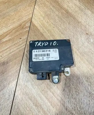 Mercedes-Benz E W211 Battery control module A2115402745 13010A70 0199000002