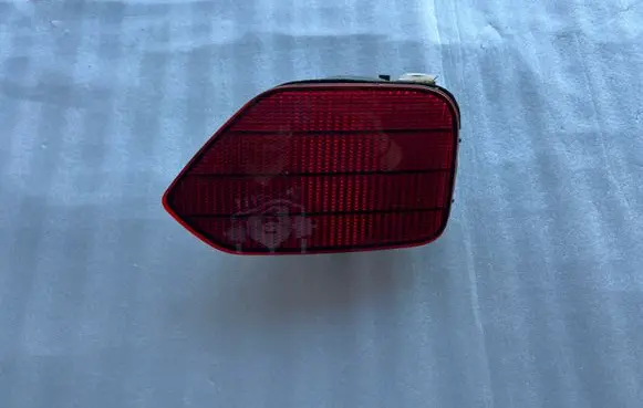 Subaru Crosstrek II Rear tail light reflector 84913AL170 84913AL171