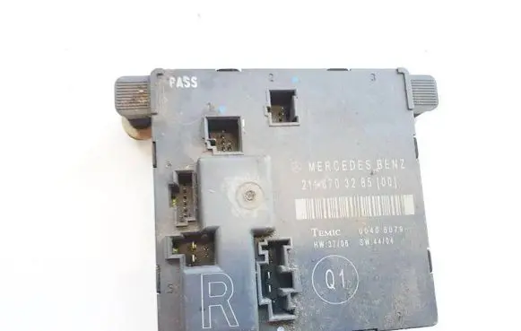 Mercedes-Benz E W211 Door control unit/module 2118703285 00406079