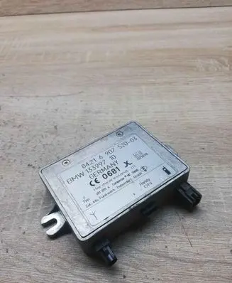 BMW X5 E53 Aerial antenna amplifier 6907520 13399710