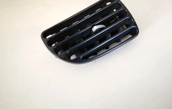 Peugeot 406 Dash center air vent grill 223334