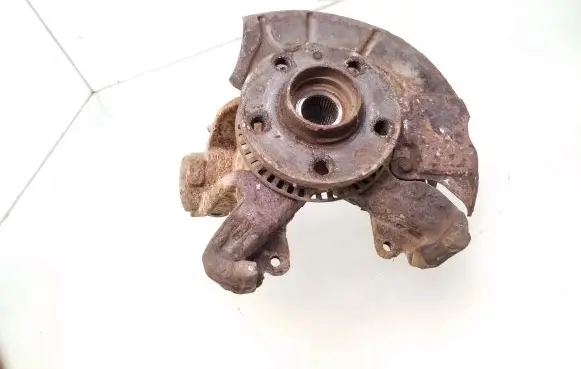 Volkswagen Golf IV Front wheel hub spindle knuckle