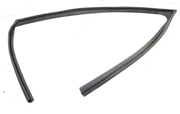 Lexus IS 220D-250-350 Rubber seal front door window/glass