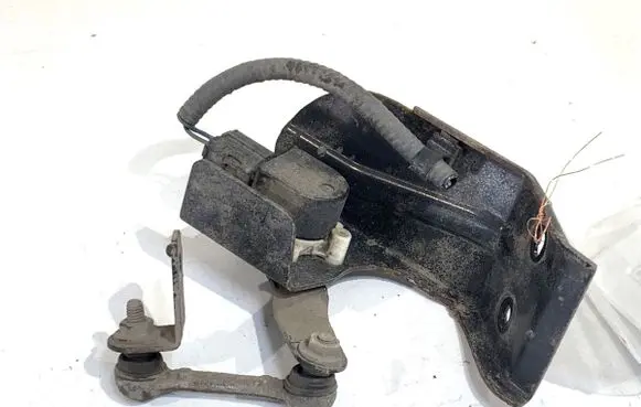 Suzuki Vitara (LY) Headlight/headlamp level sensor