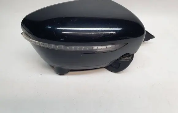 Nissan X-Trail T32 Front door electric wing mirror 205008